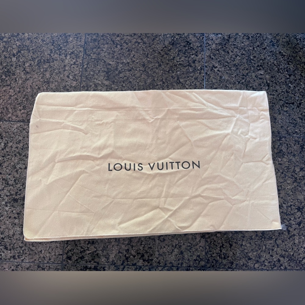 Louis vuitton dust bag